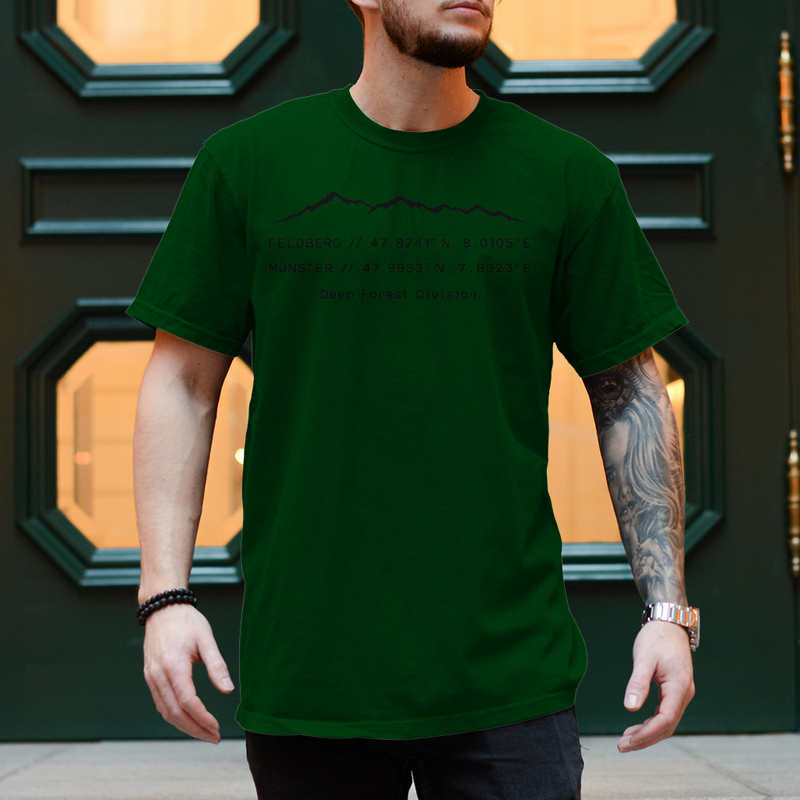 NOXRAW Deep Forest Division Unisex T-Shirt mit minimalistischem Black Forest Streetwear Design und modernem Urban Style