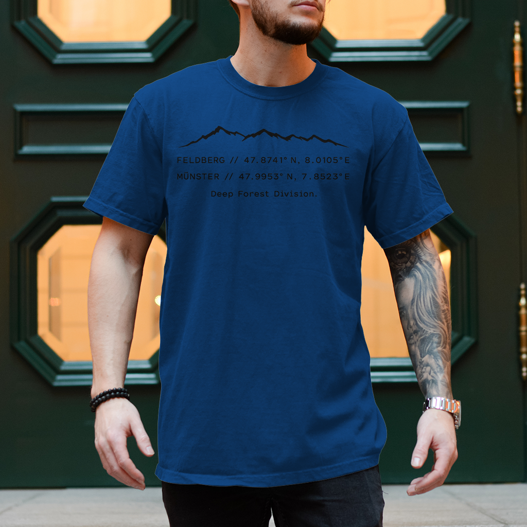 NOXRAW Deep Forest Division Unisex T-Shirt mit minimalistischem Black Forest Streetwear Design und modernem Urban Style